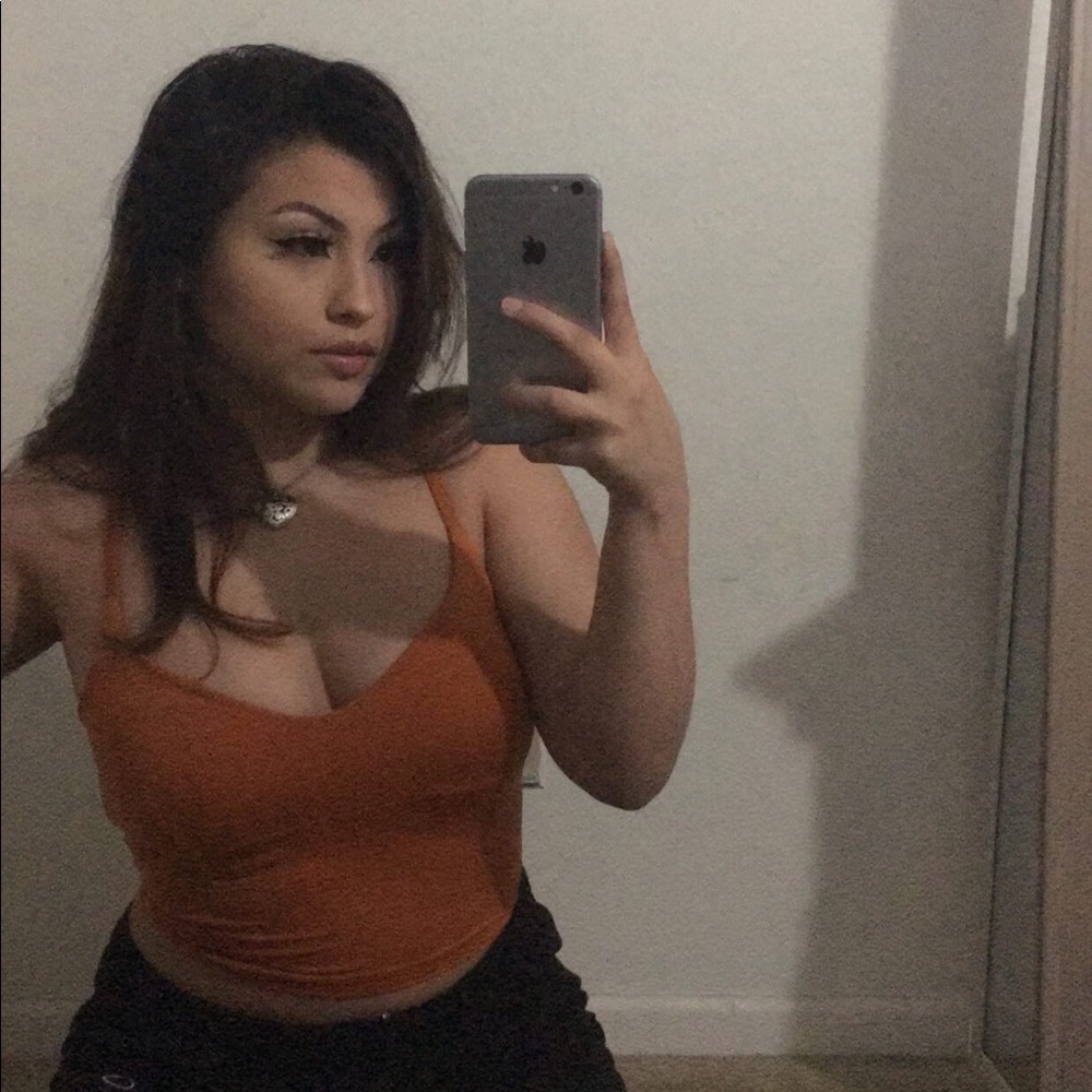 Meet your Posher, Chloe